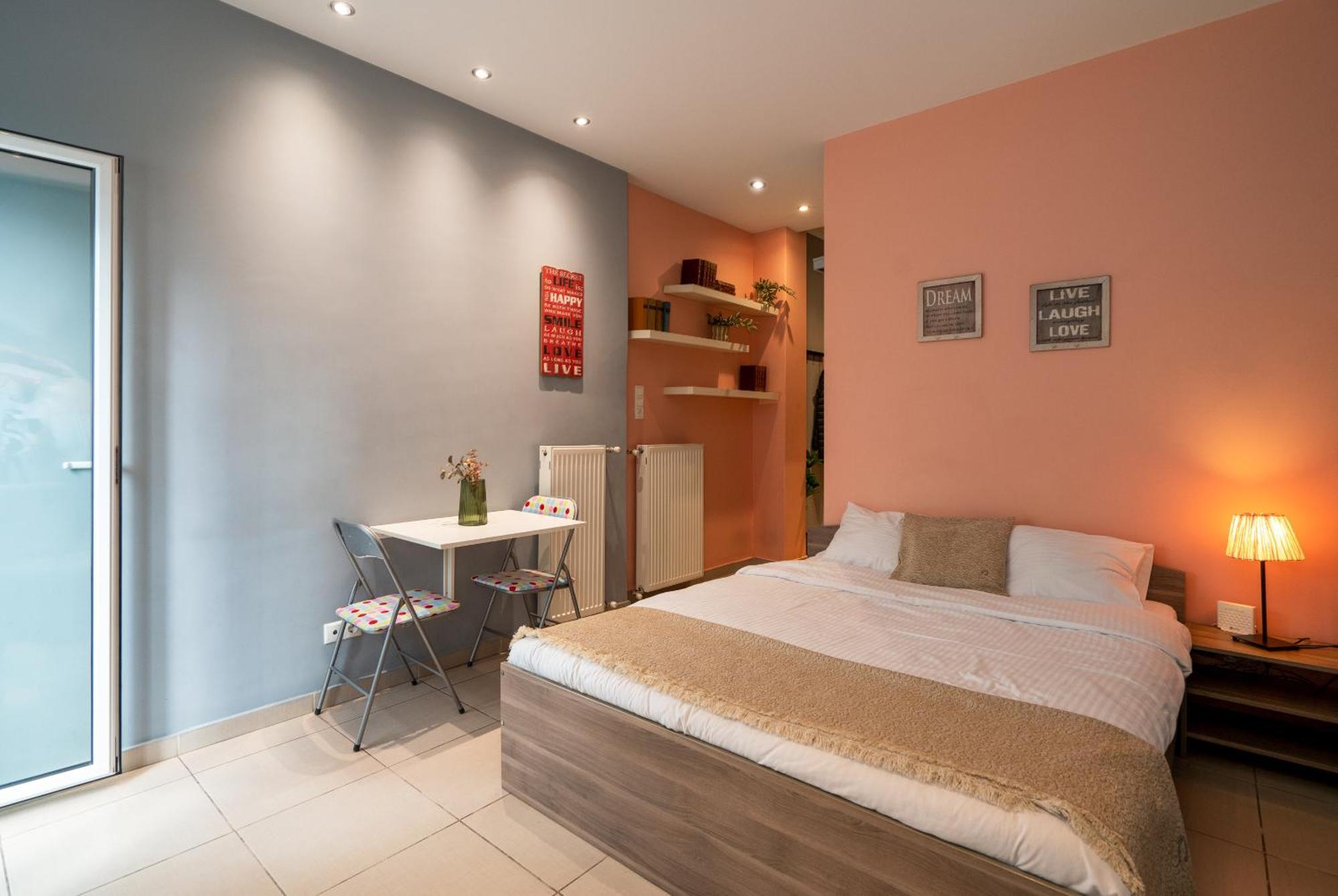 Ideally Located Apartment In Central Афіни Екстер'єр фото