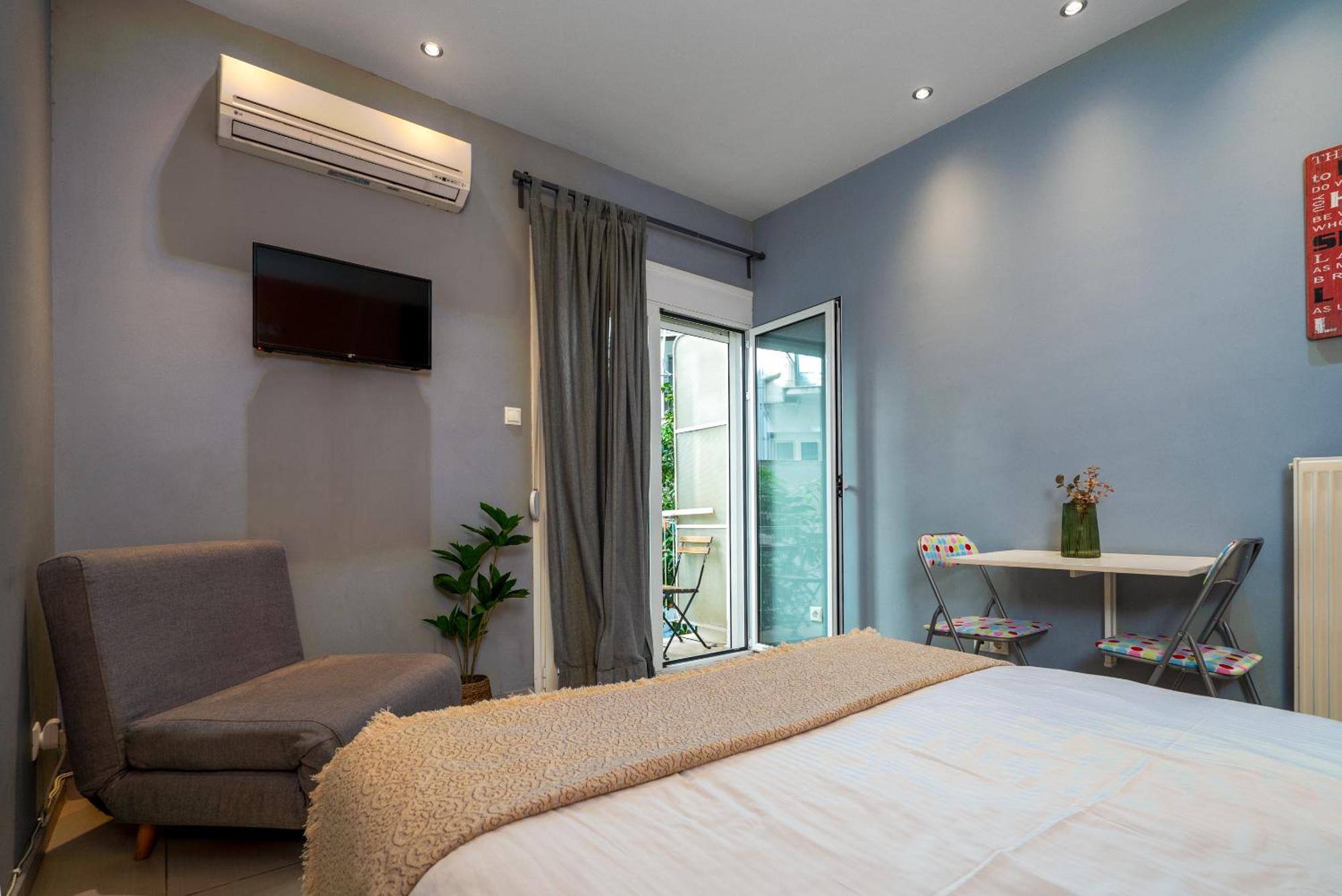 Ideally Located Apartment In Central Афіни Екстер'єр фото