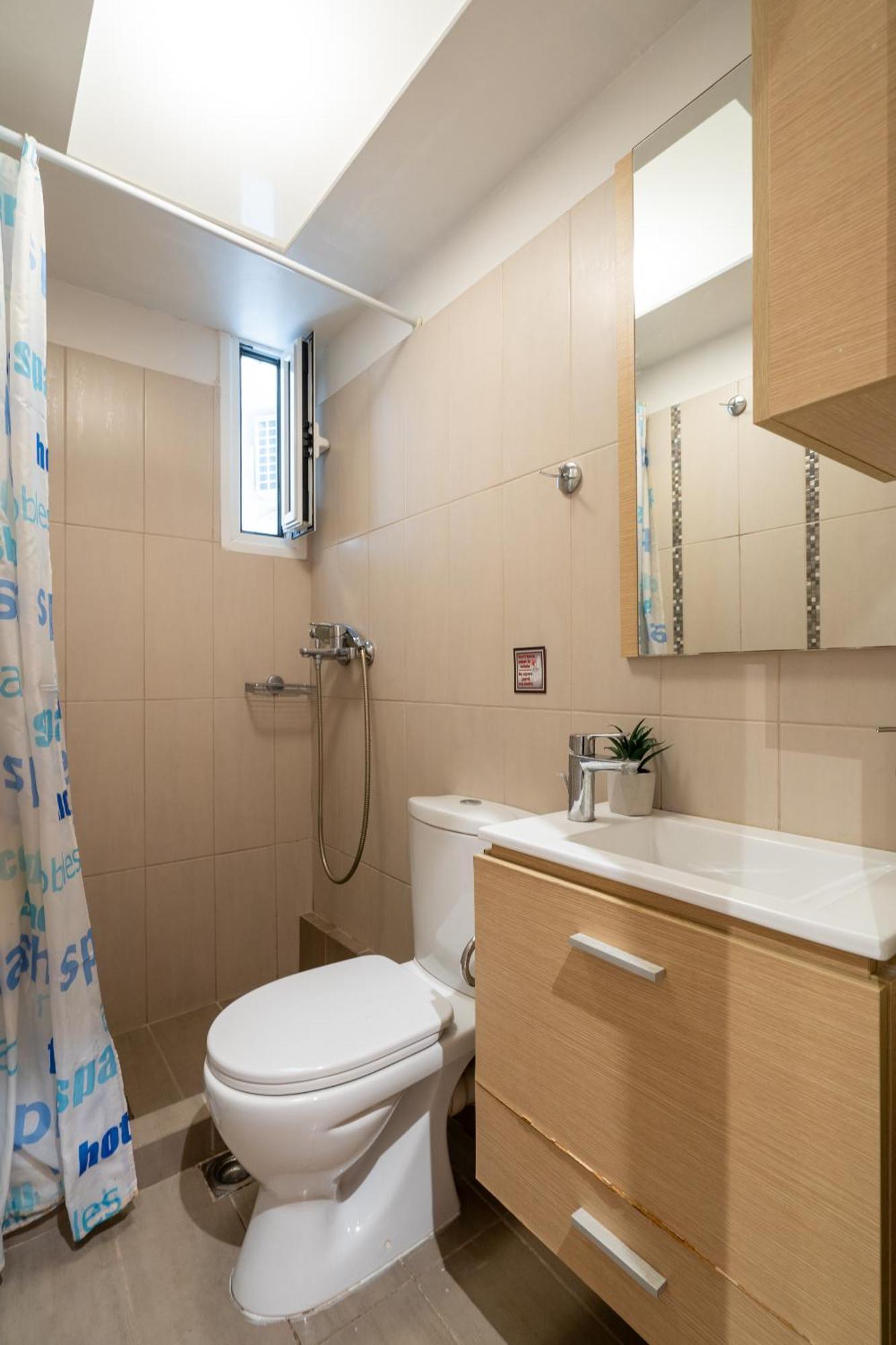 Ideally Located Apartment In Central Афіни Екстер'єр фото