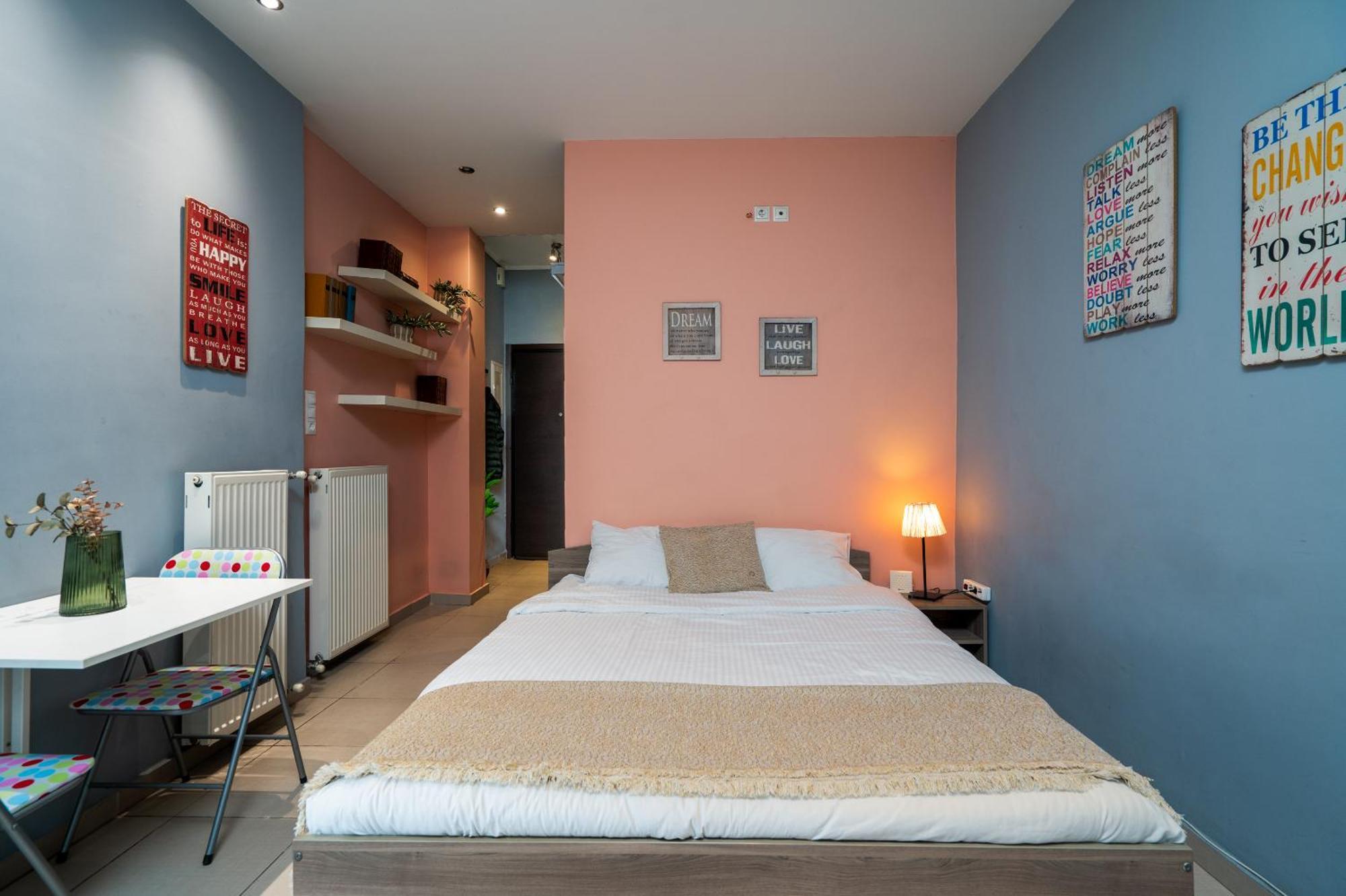 Ideally Located Apartment In Central Афіни Екстер'єр фото