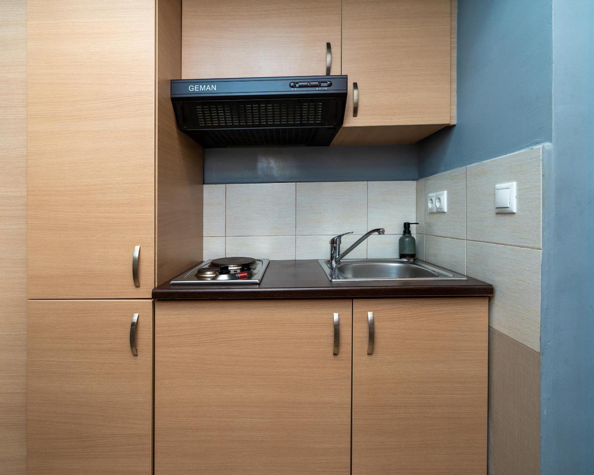 Ideally Located Apartment In Central Афіни Екстер'єр фото